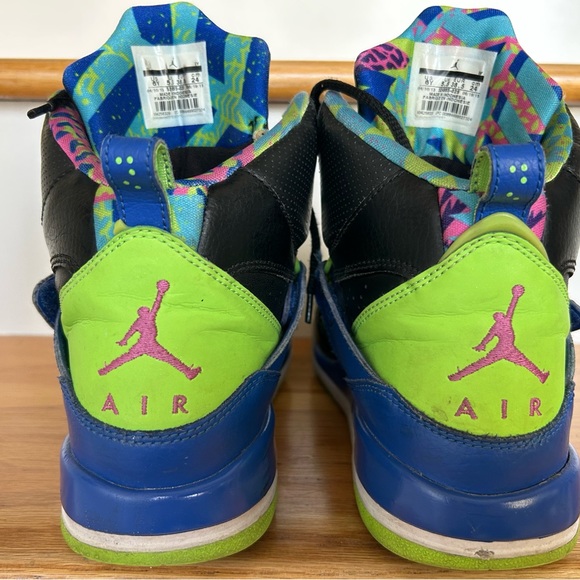 NIKE AIR JORDAN Flight, Black Green and Blue, 6Y - Picture 4 of 6